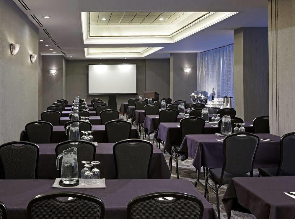 Cambridge Suites Toronto Buitenkant foto