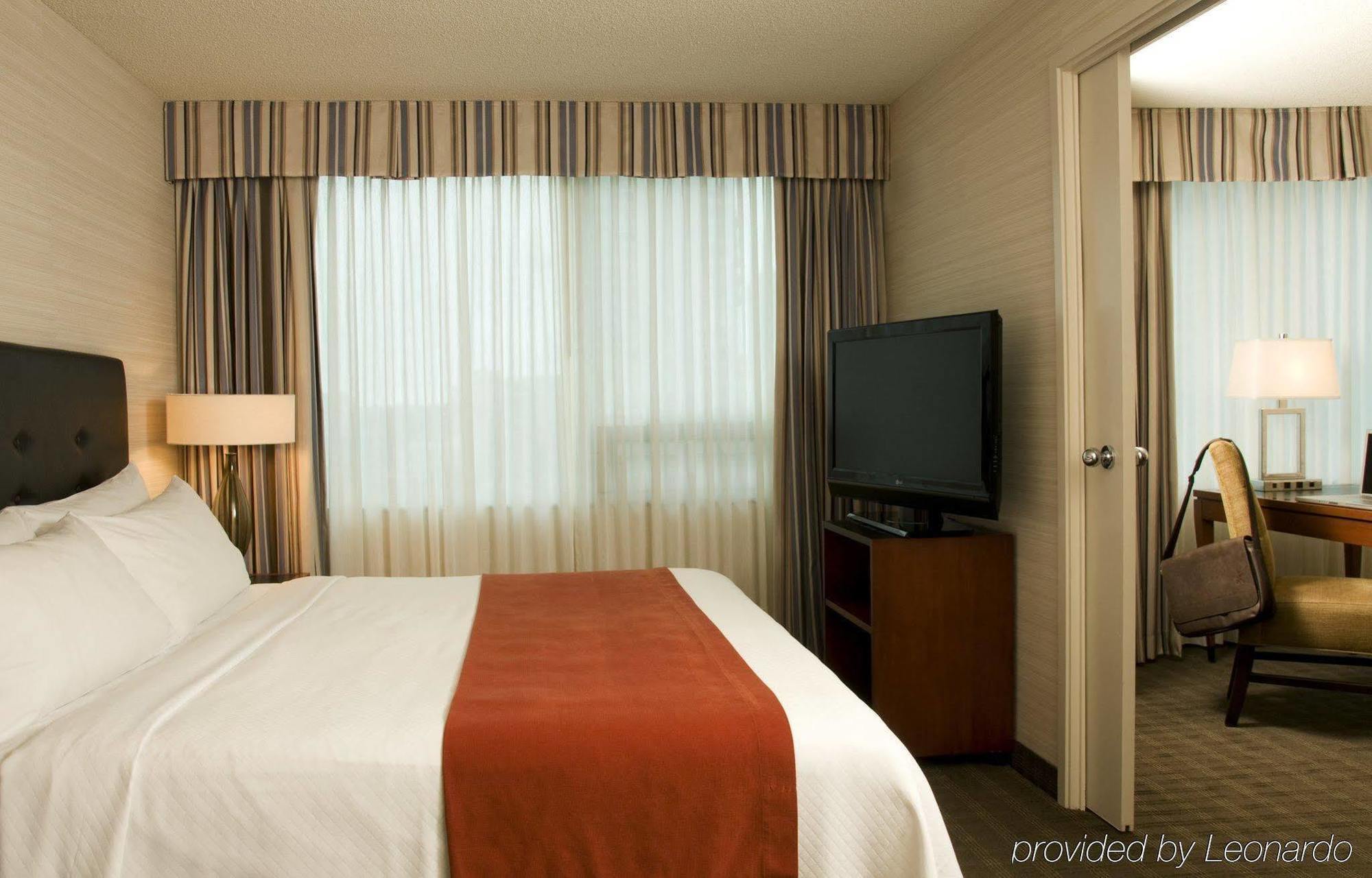 Cambridge Suites Toronto Buitenkant foto
