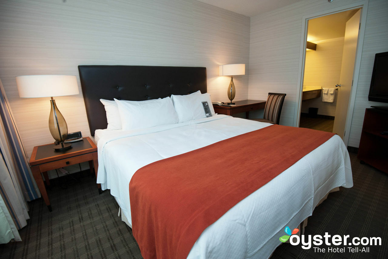 Cambridge Suites Toronto Buitenkant foto